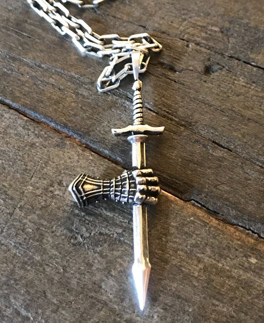 Order of the Gauntlet Pendant (D&D)
